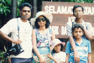 Dr.Davaraj and family